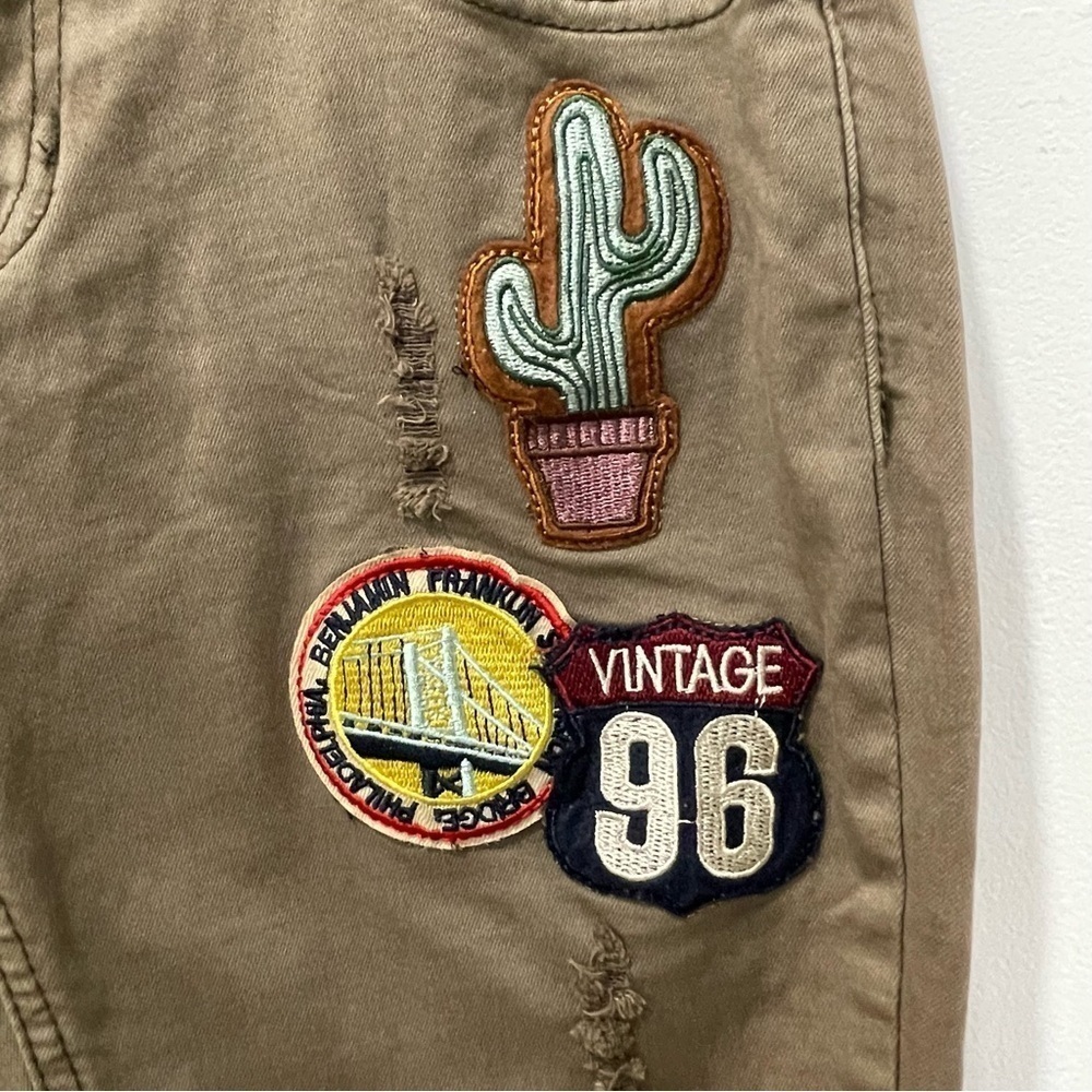 Harmony + Havoc Vintage Khaki Skinny Jeans Size 3 - Distressed with Patches - Picture 2 of 16